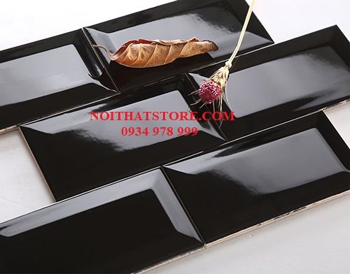 Gạch thẻ đen bóng vát