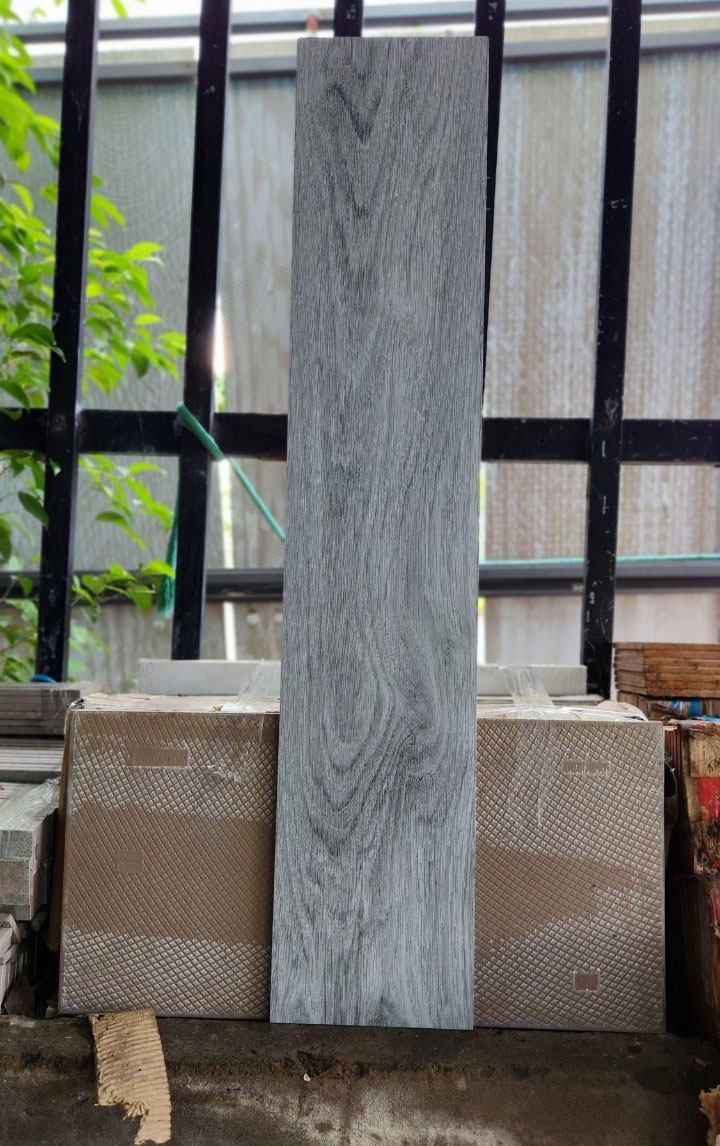 Gạch giả gỗ màu sáng