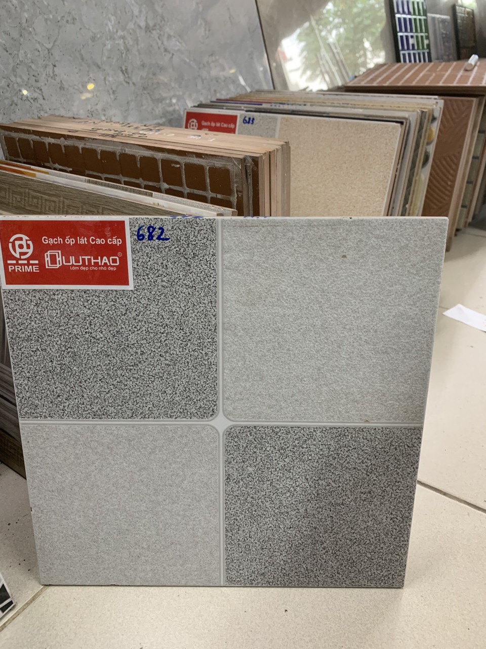 Gạch lát nền Prime 30×30 mã 682